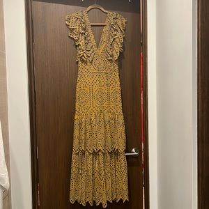 Layered gold and gray lace dress in excellent condition